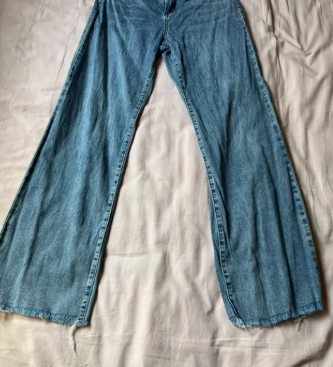 m阔腿长裤 感兴趣的话点“我想要”和我私聊...