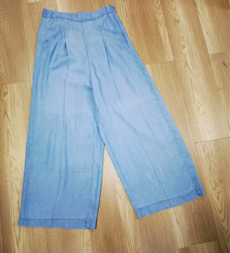 浅牛仔蓝色阔腿裤，百分百天丝棉很轻薄，19...