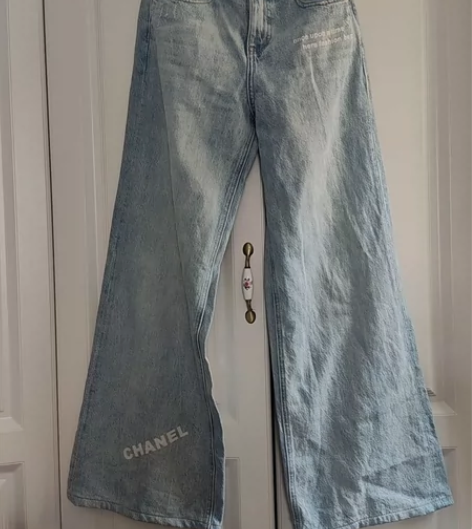 全新小蜜蜂219牛仔高腰阔腿裤 ,腰部大牌...