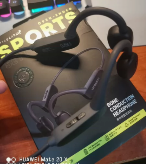 兰士顿骨传导耳机,连接蓝牙,内有32G内存...