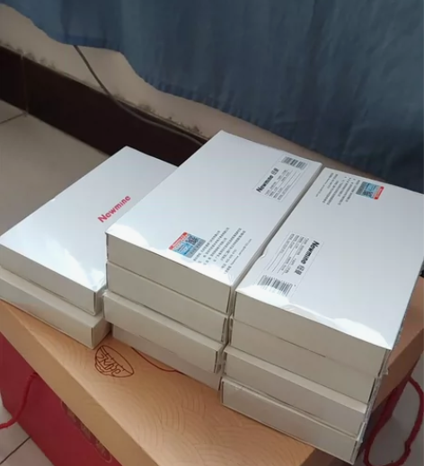 纽曼挂脖式蓝牙耳机全新未拆封10多个，型号...