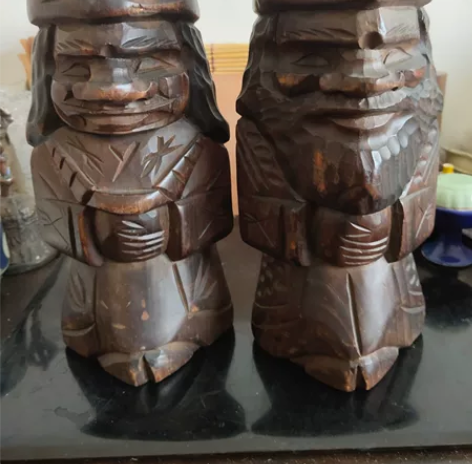 日本回流，木雕北海道土著人阿依努人夫妻摆件...