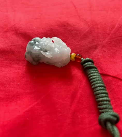 A级翡翠带证书，貔貅玉雕，雕工精致，可以同...