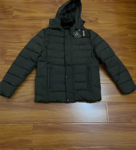 羽绒服，全新羽绒服，很好的羽绒服，带拉链，...