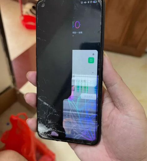 oppoa52，开机屏幕坏。当配件出。不知...