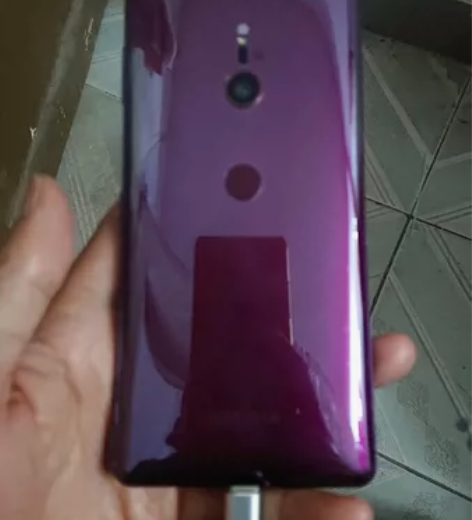 索尼xz3手机右下角有碎痕打开相机显示错误...