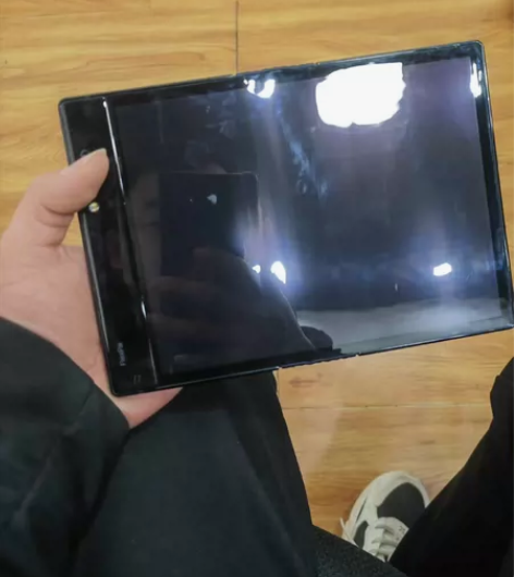 柔宇折叠1代 感兴趣的话点“我想要”和我私...