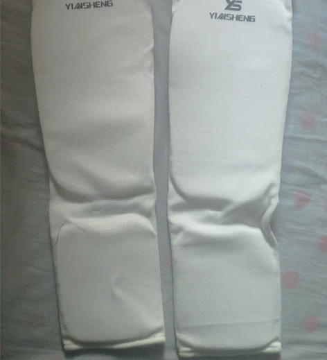 拳击 泰拳 空手道 银盛护腿一付 很厚实，...