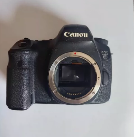 6d 尸体机插上电池 肩屏幕来回闪不开机 ...