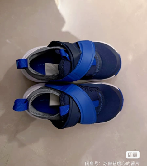 Nike正品小飞碟，蓝色，全新未穿着 尺码...
