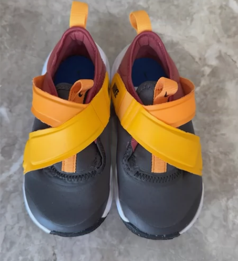 耐克儿童运动鞋 北京skp购入 码数 15...