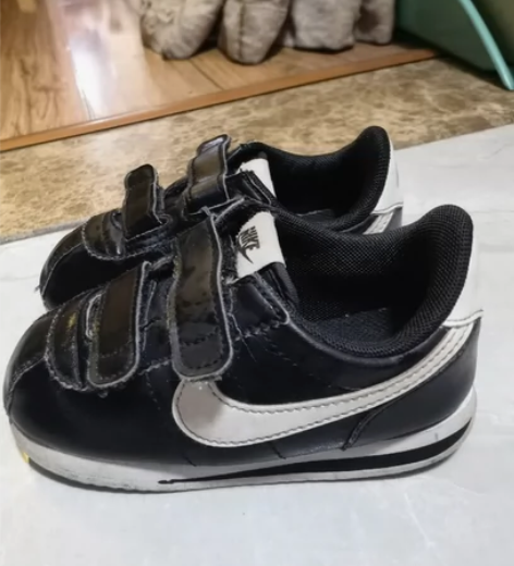 耐克阿甘鞋童鞋，14cm，有穿着痕迹，七成...