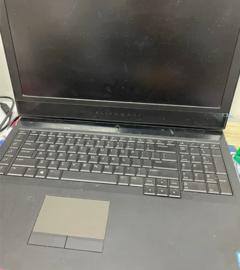 Alinware 17R4 i7-6700...