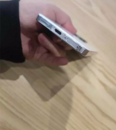 ?女生自用小米13 8+256的内存 一月...