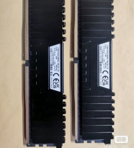 出售2条海盗船8G内存，ddr4，层色新，...