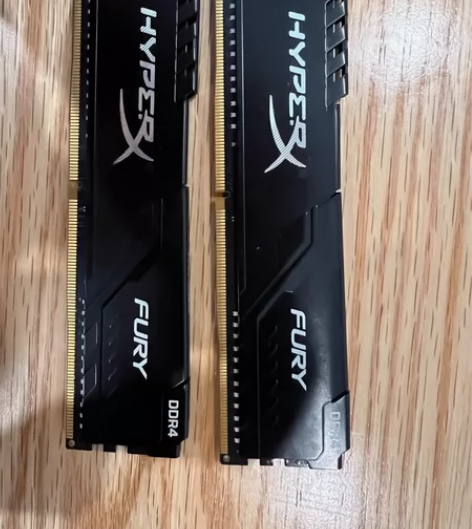 自用金士顿ddr4 2666  8GB*2...