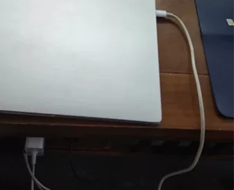 ?自用的小米笔记本，小巧轻薄，带充电器，功...