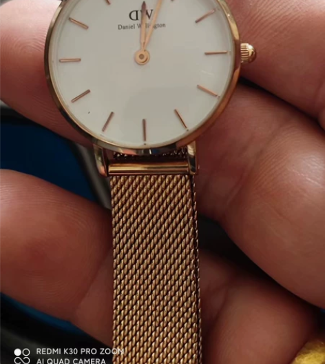 DW手表女款正品手表，原价一千多的表因疫情...