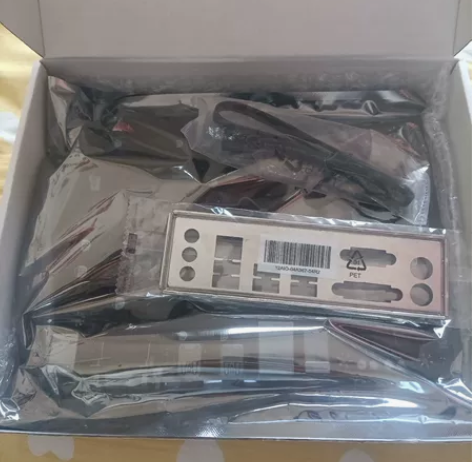 现便宜出售技嘉b250m全新主板，电脑电源...