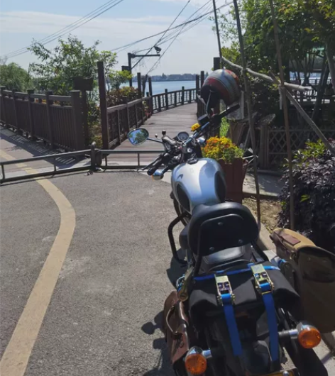 出19年摩托车贝纳利复古400,8000公...