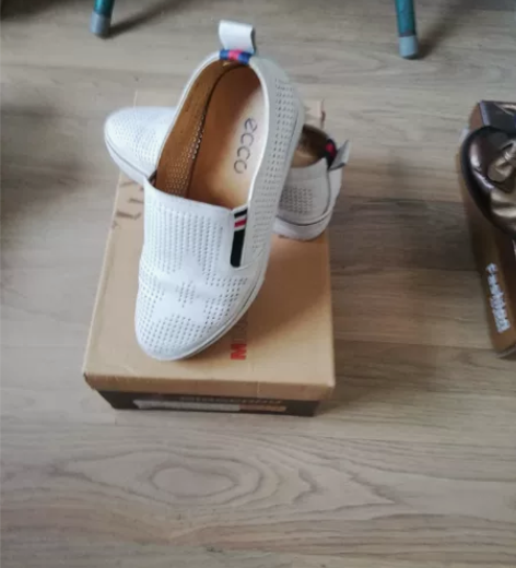 ECC0牌：内增高24号女鞋 感兴趣的话点...