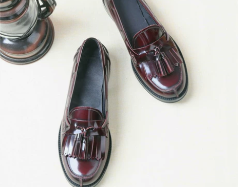 流苏豆豆鞋真皮布洛克复古乐福鞋漆皮学院风浅...