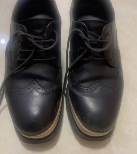 百思图专柜正品女士真皮布洛克乐福鞋235码...