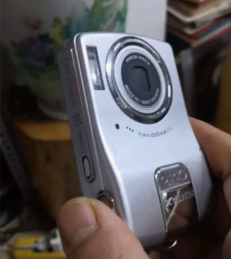 宾得M20数码相机，原箱，说明书数据线，充...