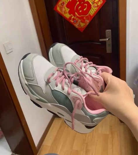 特步女鞋运动鞋女夏季透气轻便百搭休闲鞋厚底...