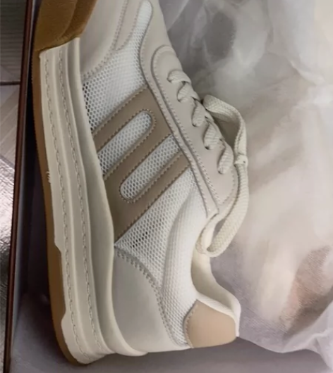 骆驼女式休闲鞋，米色，杏色 235 37码...