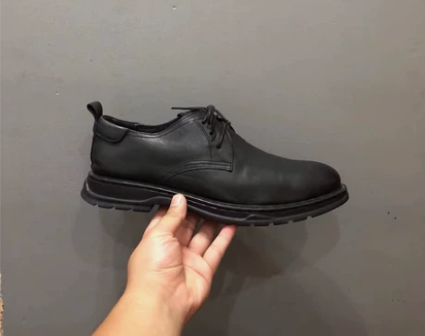 骆驼真皮商务男鞋 42码 八成新 牛皮透气...