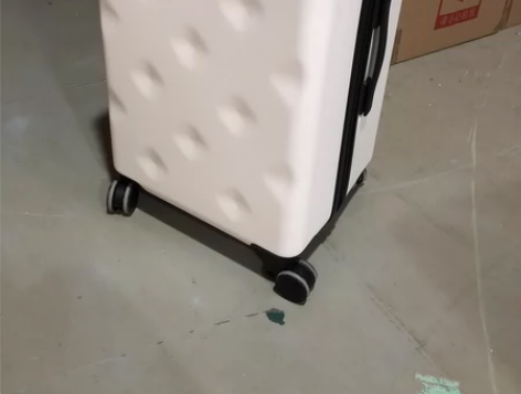 不莱玫白色22plus微瑕疵特价箱 全新微...