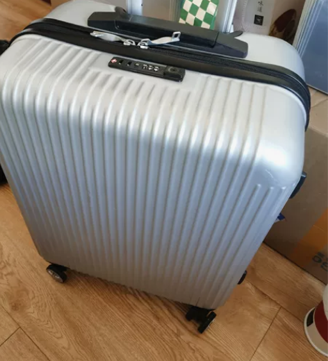 网易严选20寸旅行箱 正常请问使用痕迹，无...