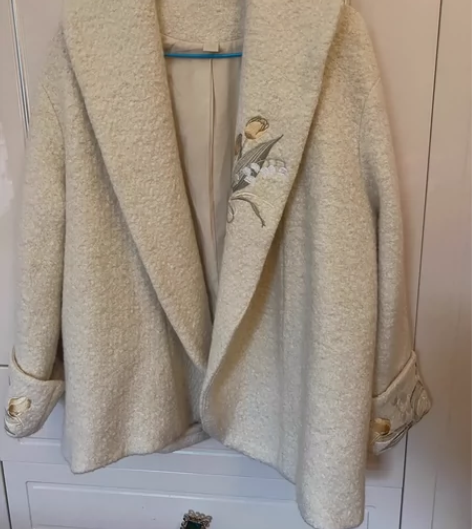 包邮七月夕含羊毛汉服大衣短外套M码，买大了...