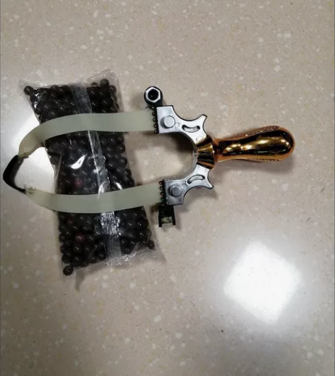 弹弓小时候都有玩的经历吧我买的不喜欢这颜色...