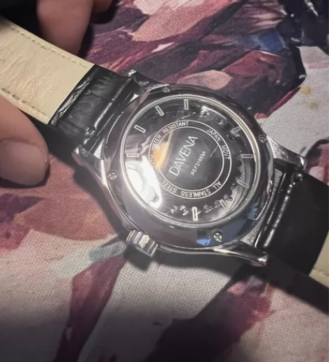 五芒星手表正品 盒子手镯都有 爽快包邮 感...