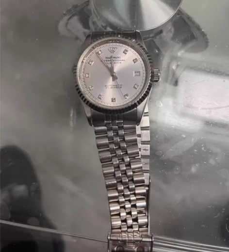 天王手表，个人买完基本没带，全自动的.自己...