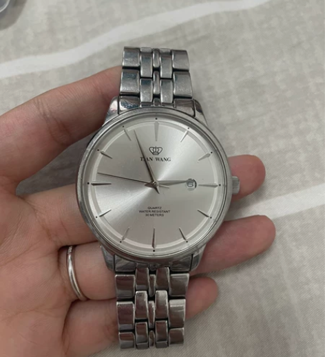 天王手表，型号如图，有使用痕迹，200包邮...