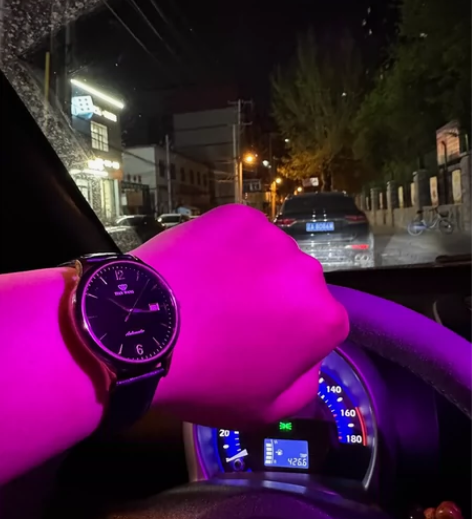 天王手表保证正品，嘎嘎新，喜欢的拿走带去，...