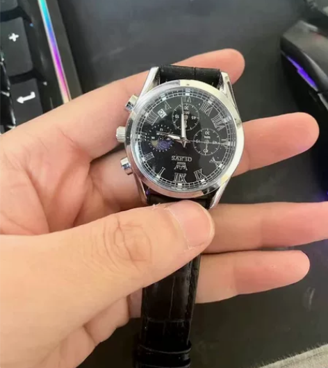 欧利时手表，刚带没几次 几乎全新 黑皮银壳...