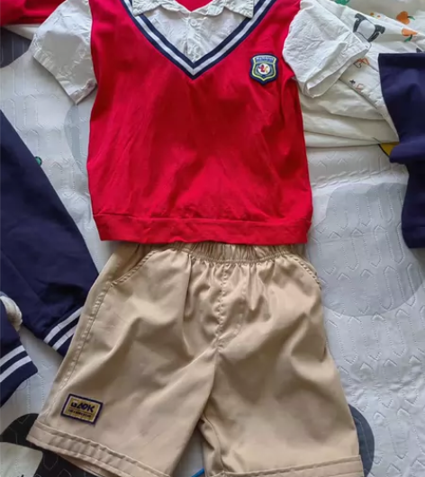 我家儿子幼儿园校服，平时没穿过，只有老师要...