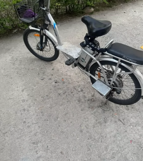 飞鸽电动车,8成新,手续齐全可以上牌,原来...
