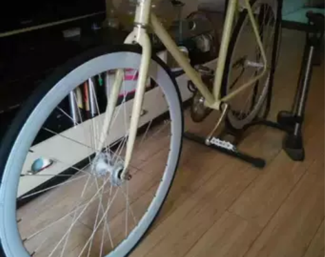 闲置死飞，车是以前开店的时候自己装的，改行...