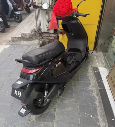 出九号N100电动车 可小刀 感兴趣的话点...