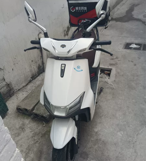 台铃虎贲电动车,4300买的,十个月,无碰...