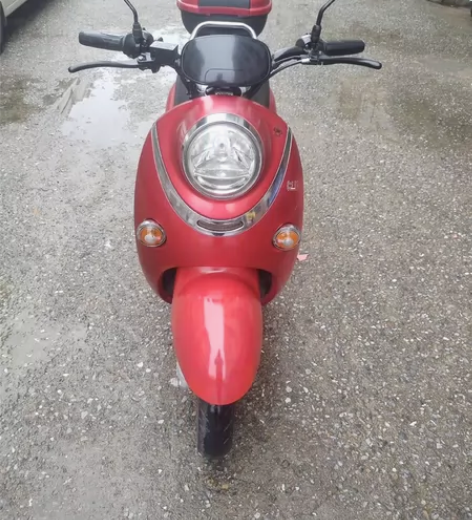 出售转让精品60付台铃小龟二手电动车，五块...