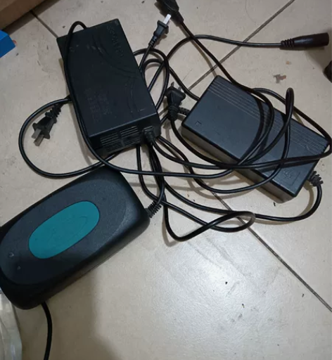 台铃钢架大电动车600出 充电器48V和6...