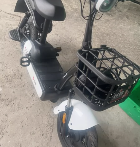 台铃电动自行车，手续齐全，成色新 感兴趣的...