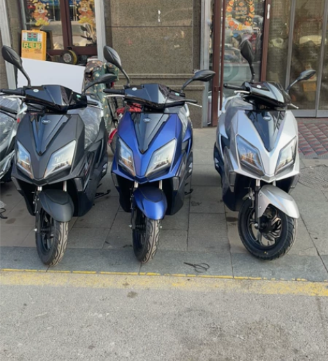 金城125，前碟后鼓，液晶仪表，LED大灯...