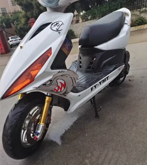 出出出2888 带证件??轻微使用痕迹飞鹰...